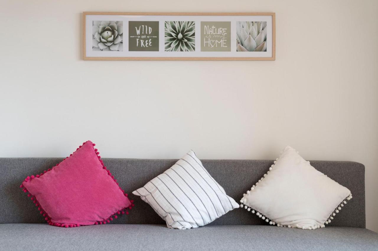 Lovelystay - 1Br Flat With Stunning Views Over Porto บีลาโนวาเดกายา ภายนอก รูปภาพ